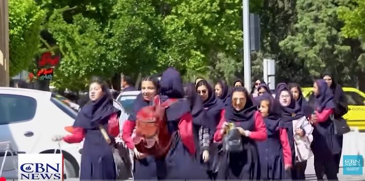  Iran Turning to Jesus by the Millions 